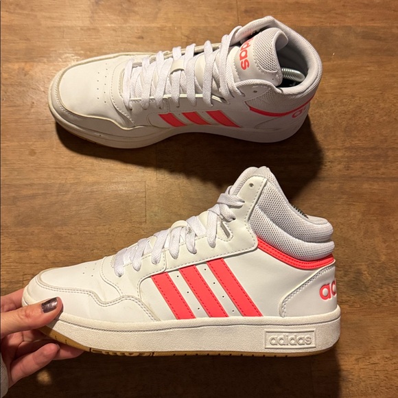 Adidas Women’s Hoops 3.0 Mid Cut Classic White Pink Gum Basketball Shoes Sz 7.5 - Picture 5 of 12
